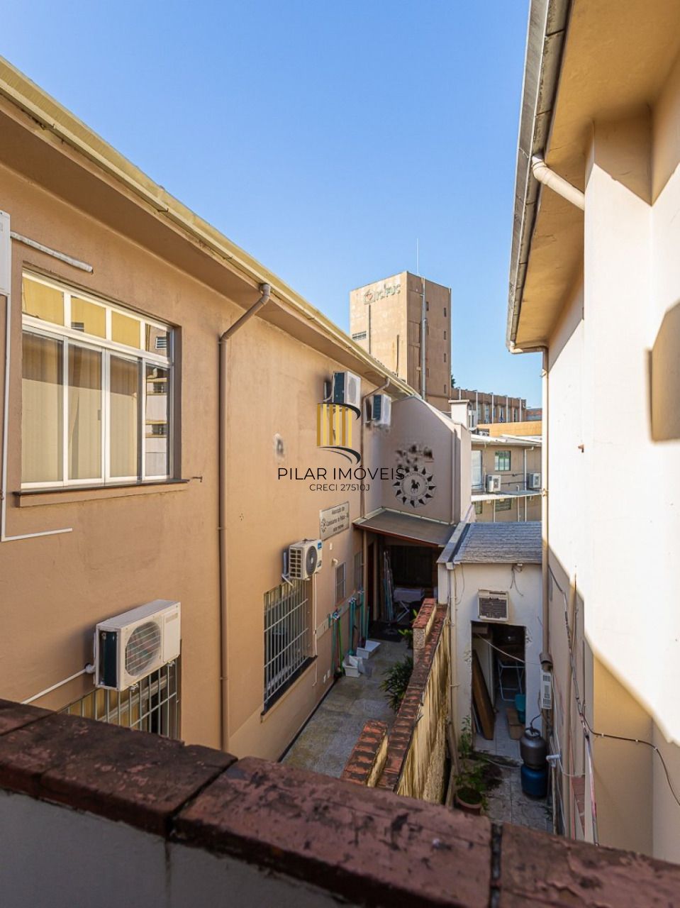 Sobrado 4 dormitórios no bairro Farroupilha