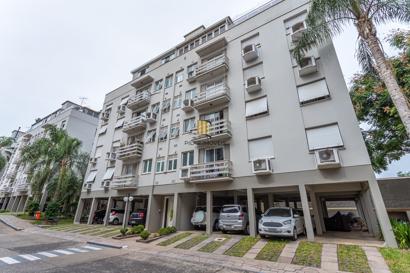 Apartamento no Passo D'areia de 3 dormitórios vaga e infra