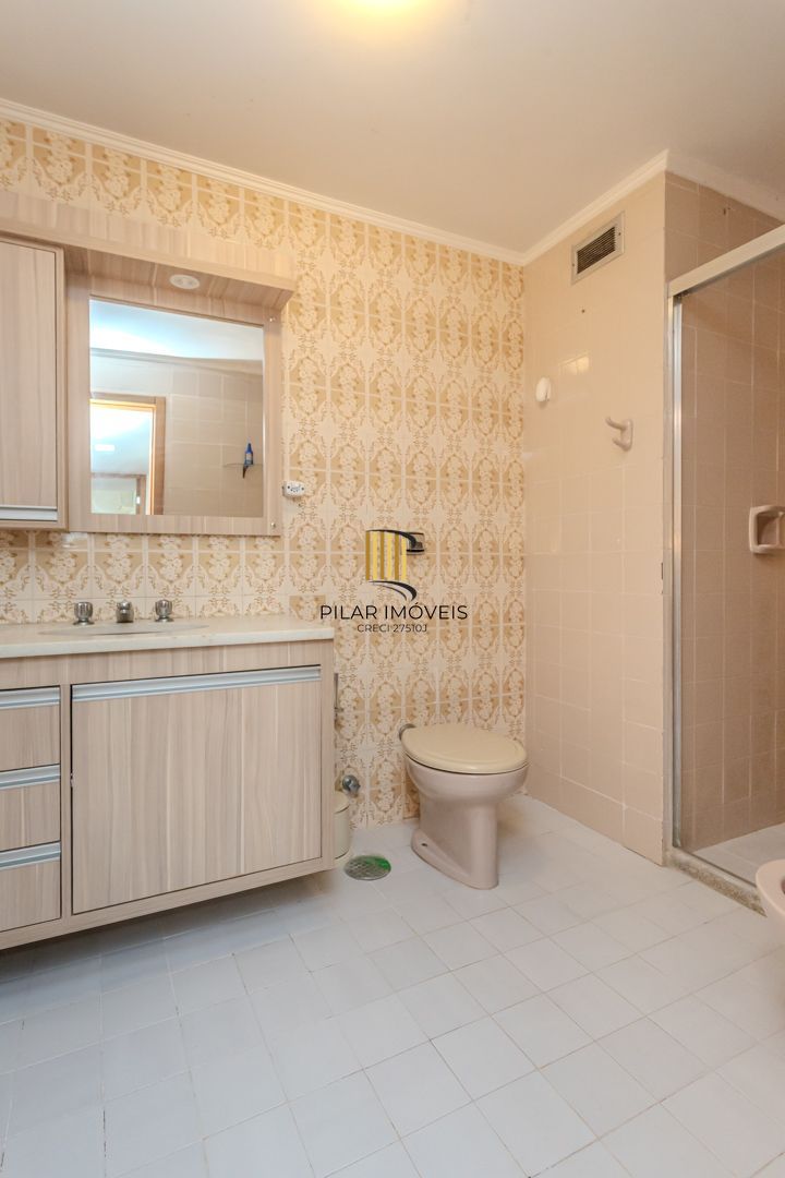 Apartamento no bairro Petrópolis de 3 dormitórios e 1 vaga DESOCUPADO