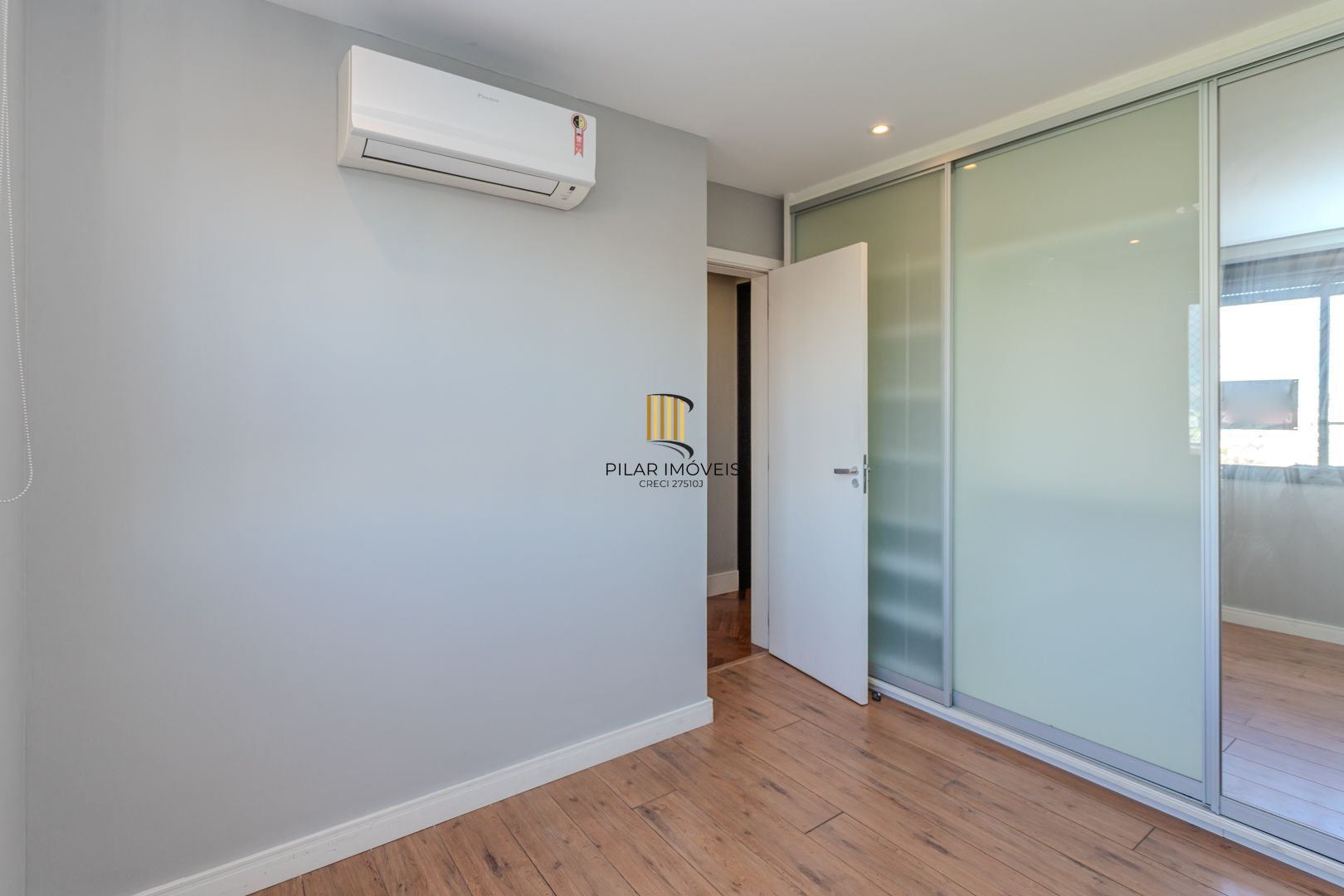 Apartamento impecável, finamente decorado, entrar e morar!