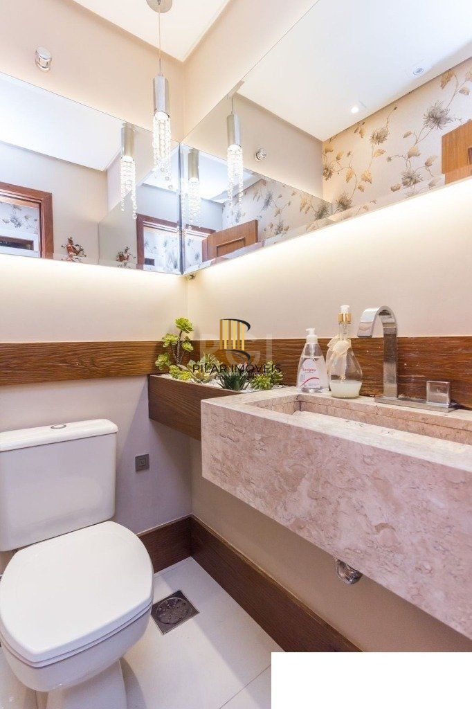 Casa Condominio para Venda - 240.5m², 3 dormitórios, sendo 1 suites, 3 vagas - Ipanema
