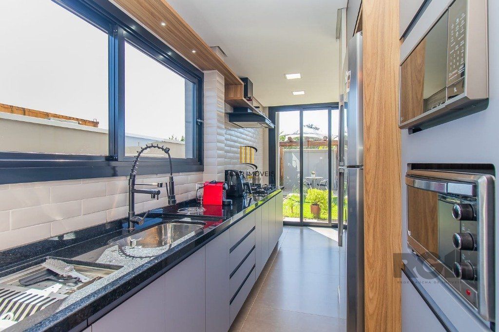 Casa Condominio 3 Dormitório(s) Bairro Sans Souci