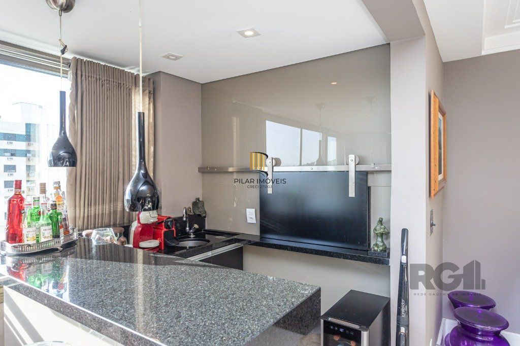Apartamento 3 dormitórios no bairro Menino Deus