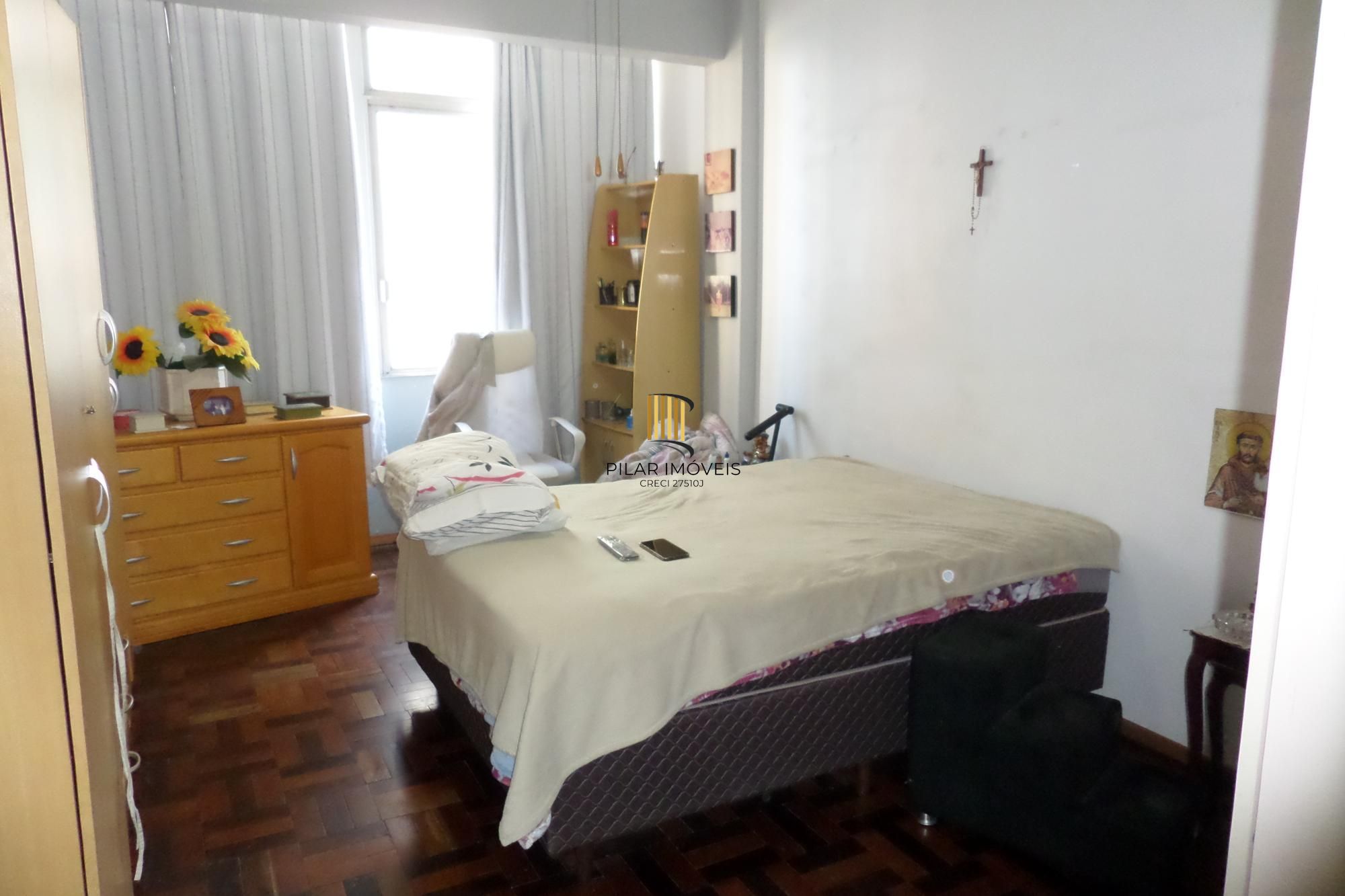 Apartamento no bairro Indepndência com 94m² de 2 dormitórios