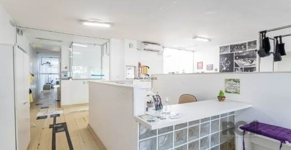 Casa no bairro Petrópolis de 3 dormitórios e 2 vagas