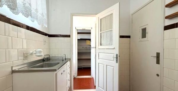 Apartamento de 2 dormitórios no bairro Independência DESOCUPADO