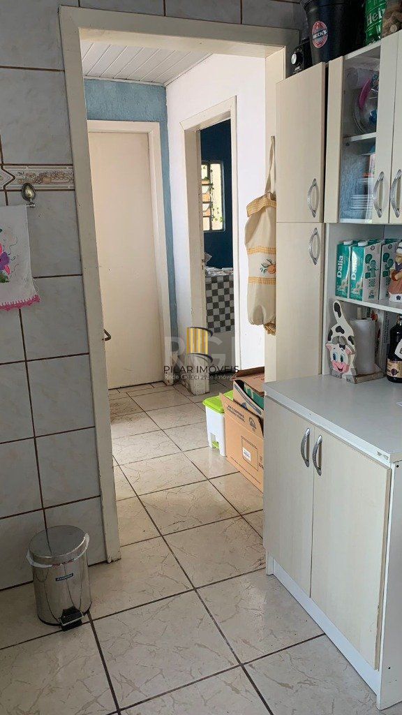 Casa 4 dormitórios 3 banheiros garagem coberta para 3 + carros