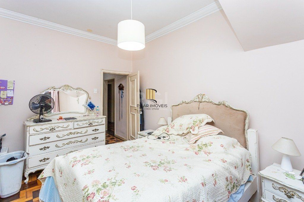 Casa para Venda - 272m², 3 dormitórios, 2 vagas - Santa Cecília