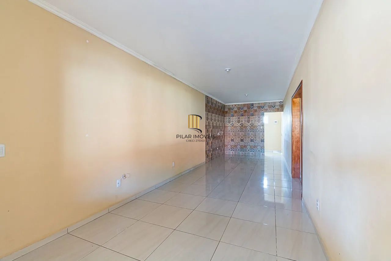 Casa 2 dormitórios no bairro Parque dos Anjos