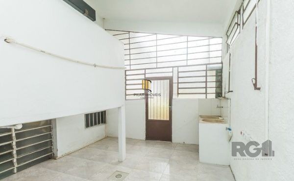 Casa 5 dormitórios no bairro Jardim Sabará