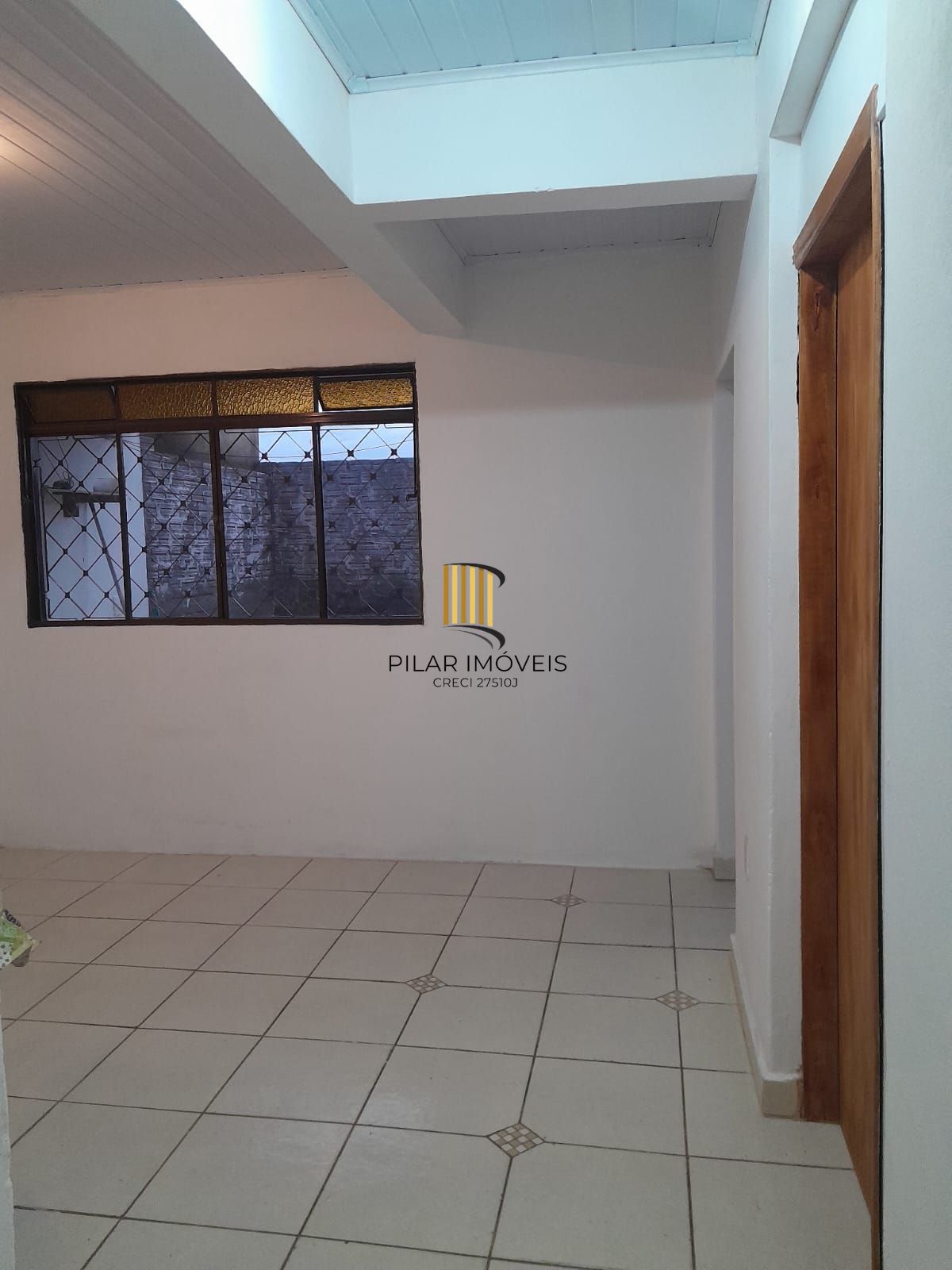 Casa 4 dormitórios no bairro Jardim Algarve