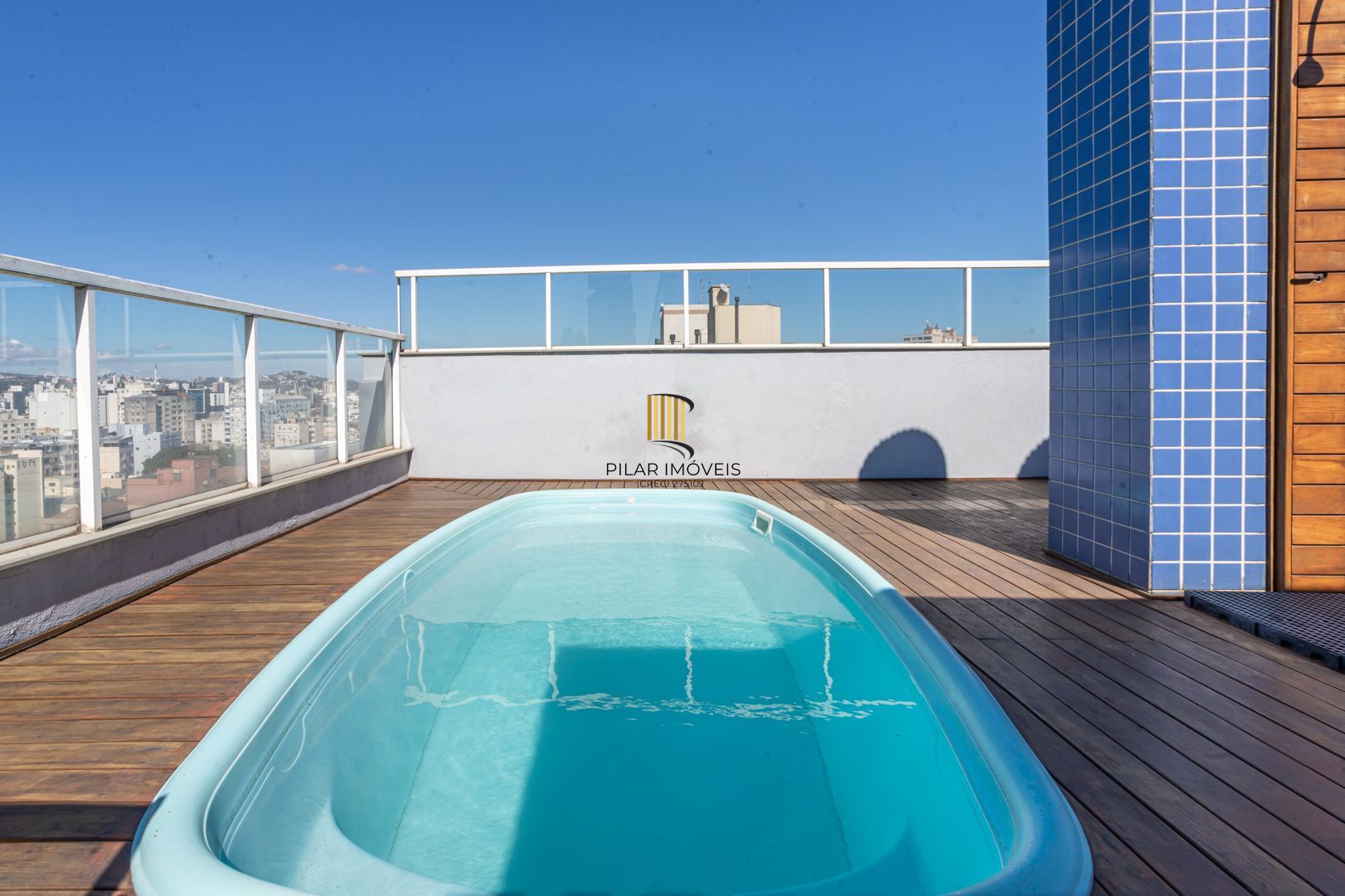 Apartamento na Cidade Baixa de 2 dormitórios e vaga DESOCUPADO