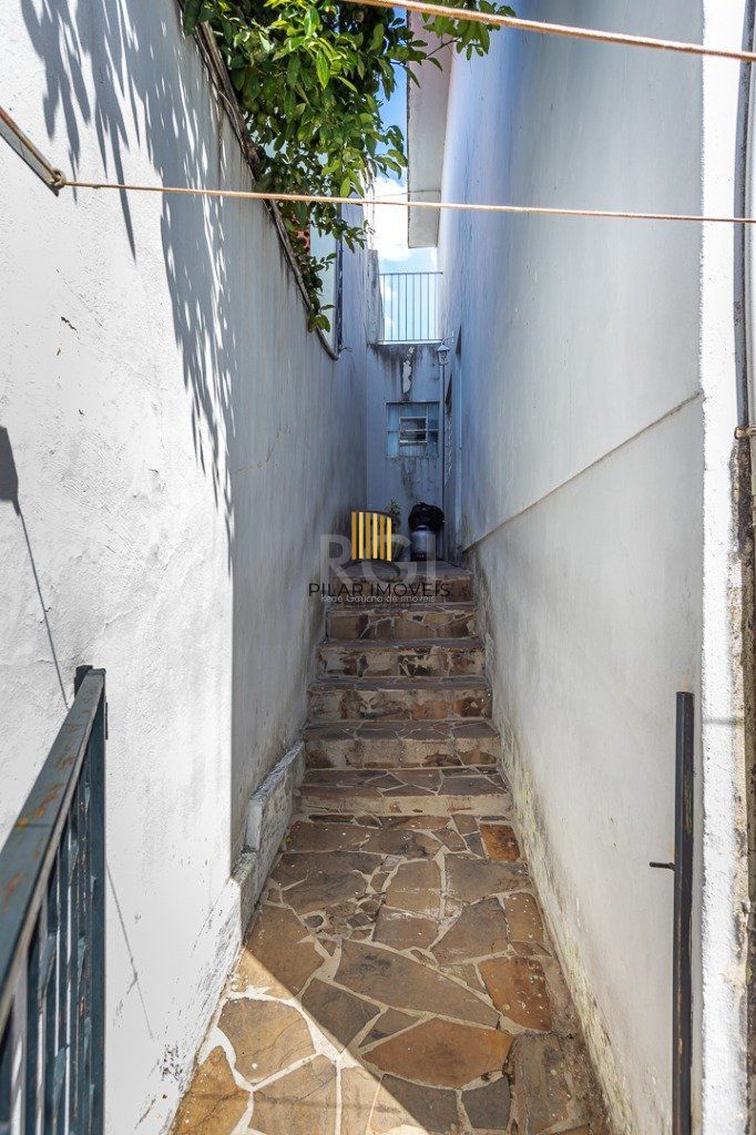 Casa 3 Dormitório(s) Bairro Jardim Sabará