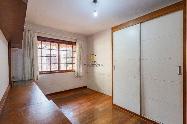 Casa sobrado no bairro Bela Vista de 3 dormitórios e 3 vagas DESOCUPADA