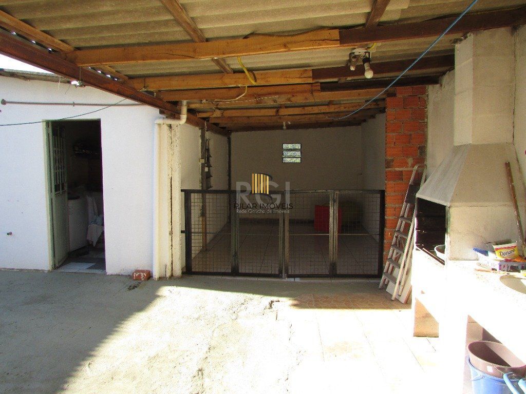 Casa para Venda - 180m², 3 dormitórios, 2 vagas - Jardim Carvalho