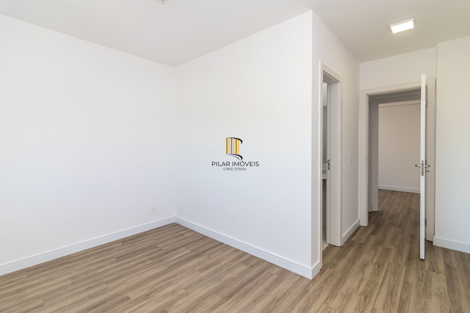 Apartamento no Jardim Botânico de 2 dormitórios e vaga DESOCUPADO