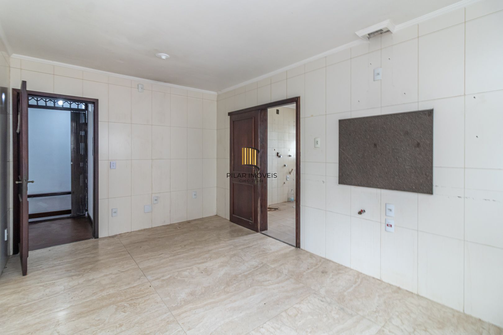 Casa no bairro Jardim Planalto de 3 dormitórios e 3 vagas