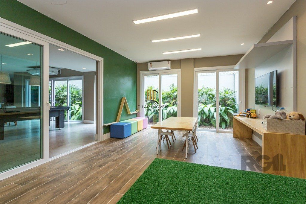 Apartamento de 2 dormitórios e 2 vagas NOVO desocupado