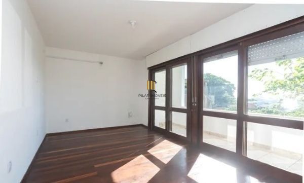 Prédio comercial no bairro Vila Jardim com 550m²