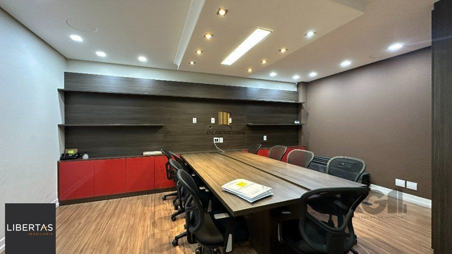 Sala comercial mobiliada com 42m² no bairro Praia de Belas