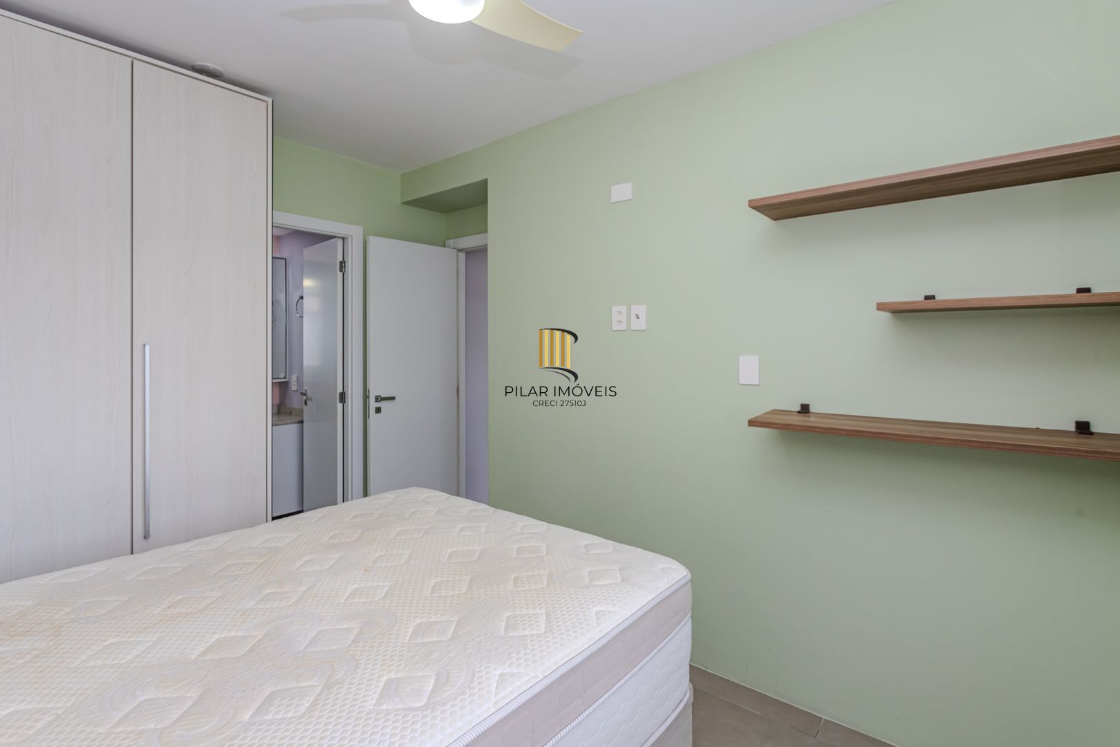 Apartamento no Jardim Lindóia de 2 dormitórios vaga e infra