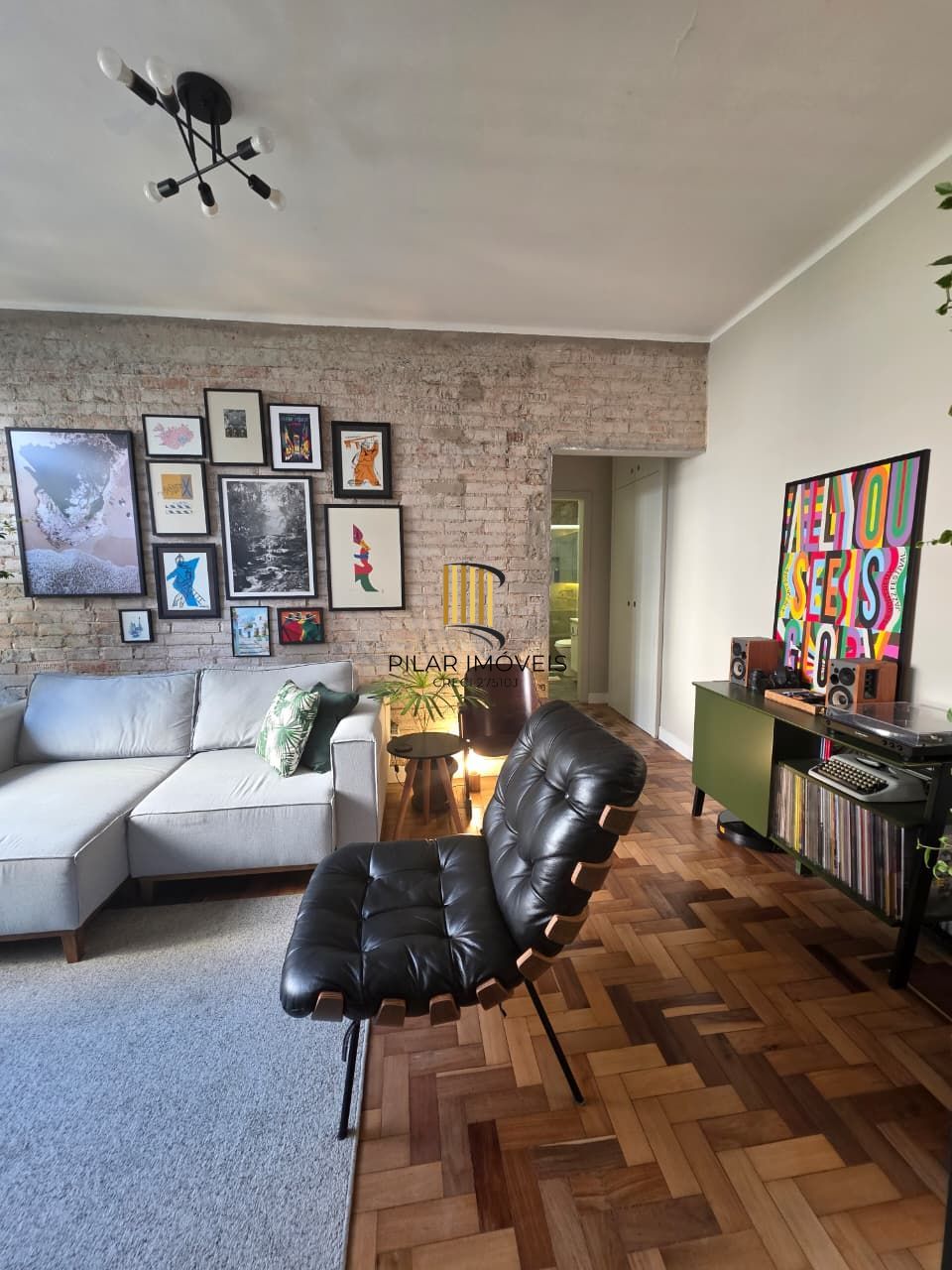 Apartamento no Centro reformado semi mobiliado de 1 dormitório