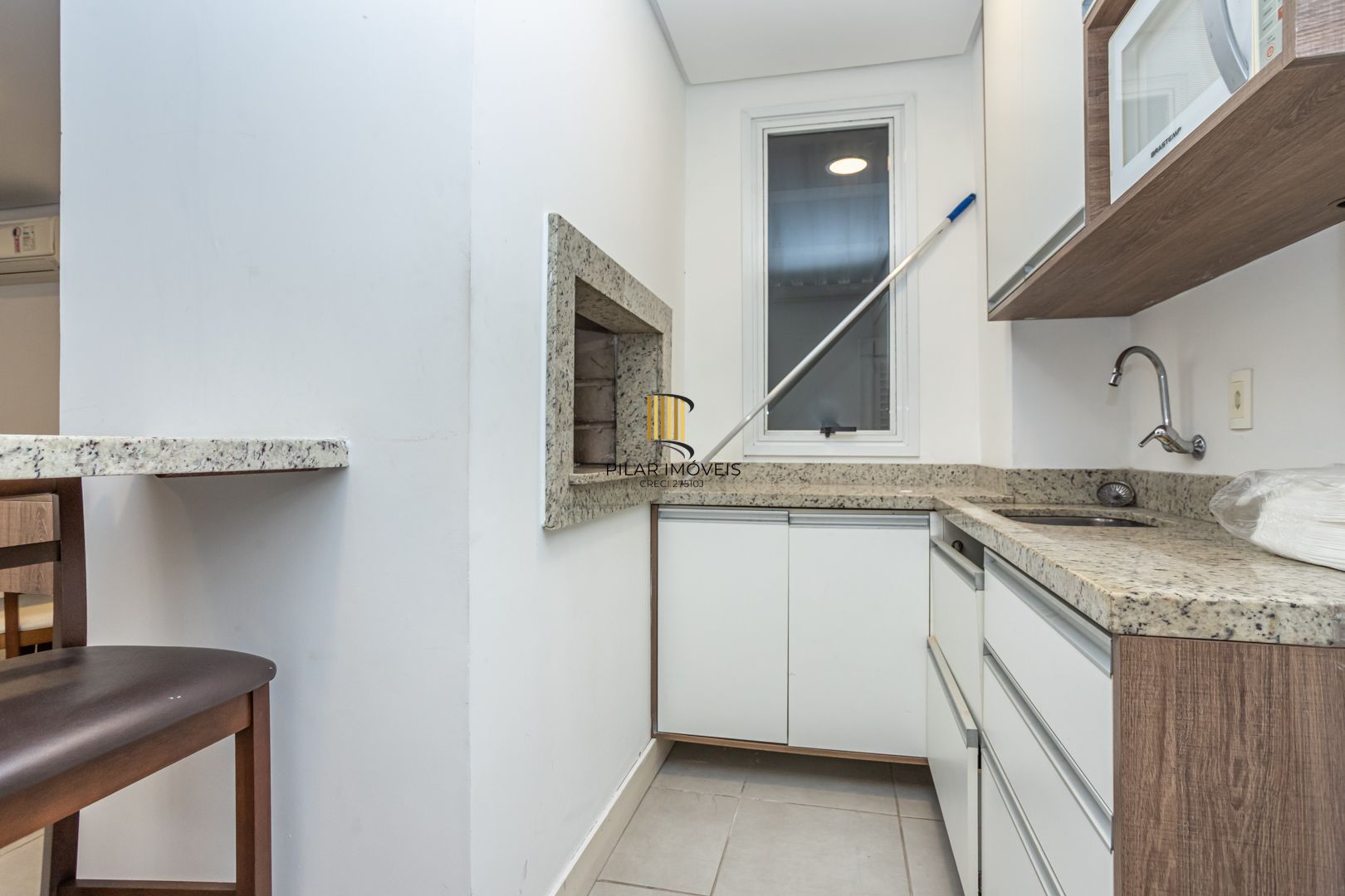 Apartamento Garden no bairro Pertrópolis de 3 dormitórios e 2 vagas DESOCUPADO