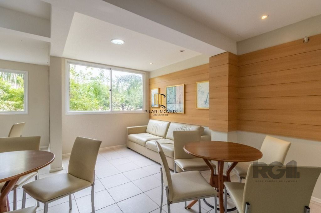 Apartamento no Sarandi de 2 dormitórios infra e vaga