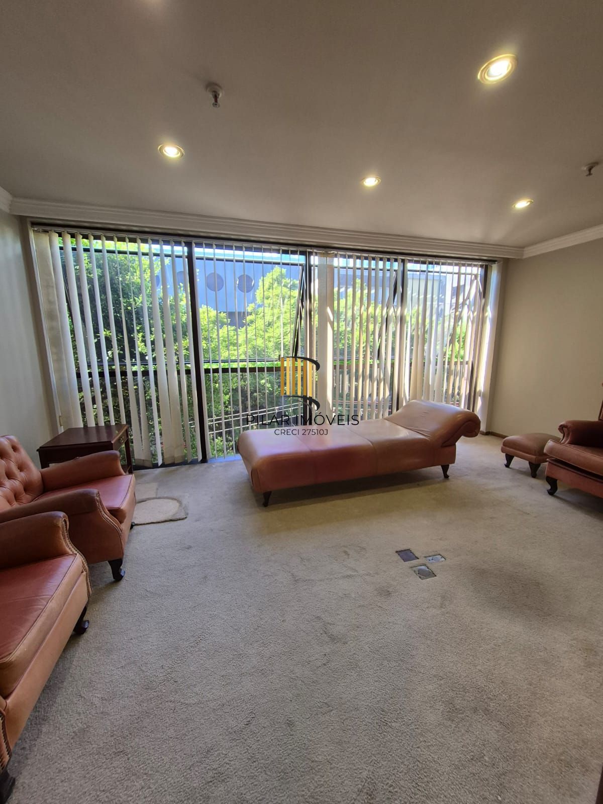 Sala comercial com vaga de garagem