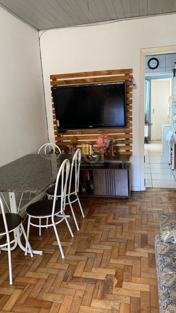 Casa 4 dormitórios 3 banheiros garagem coberta para 3 + carros