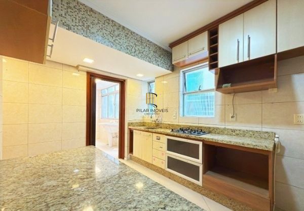 Apartamento no bairro Santana de 3 dormitórios e vaga DESOCUPADO