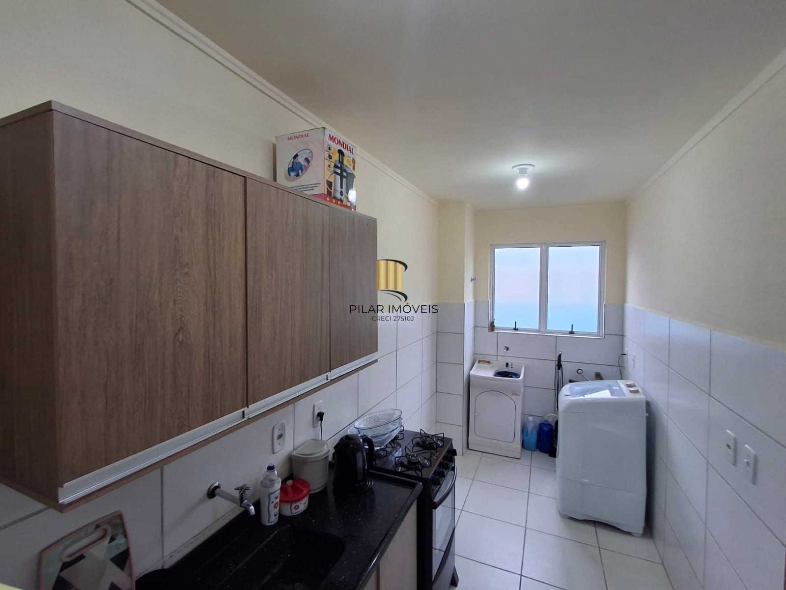 Apartamento 02 dormit com vaga fixa, no bairro Chapéu do Sol, em Porto Alegre