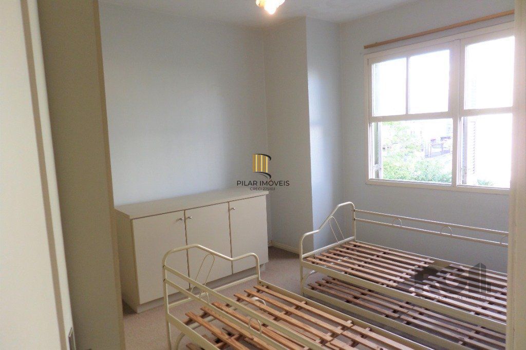 Apartamento no bairro Rio Branco de 2 dormitórios desocupado