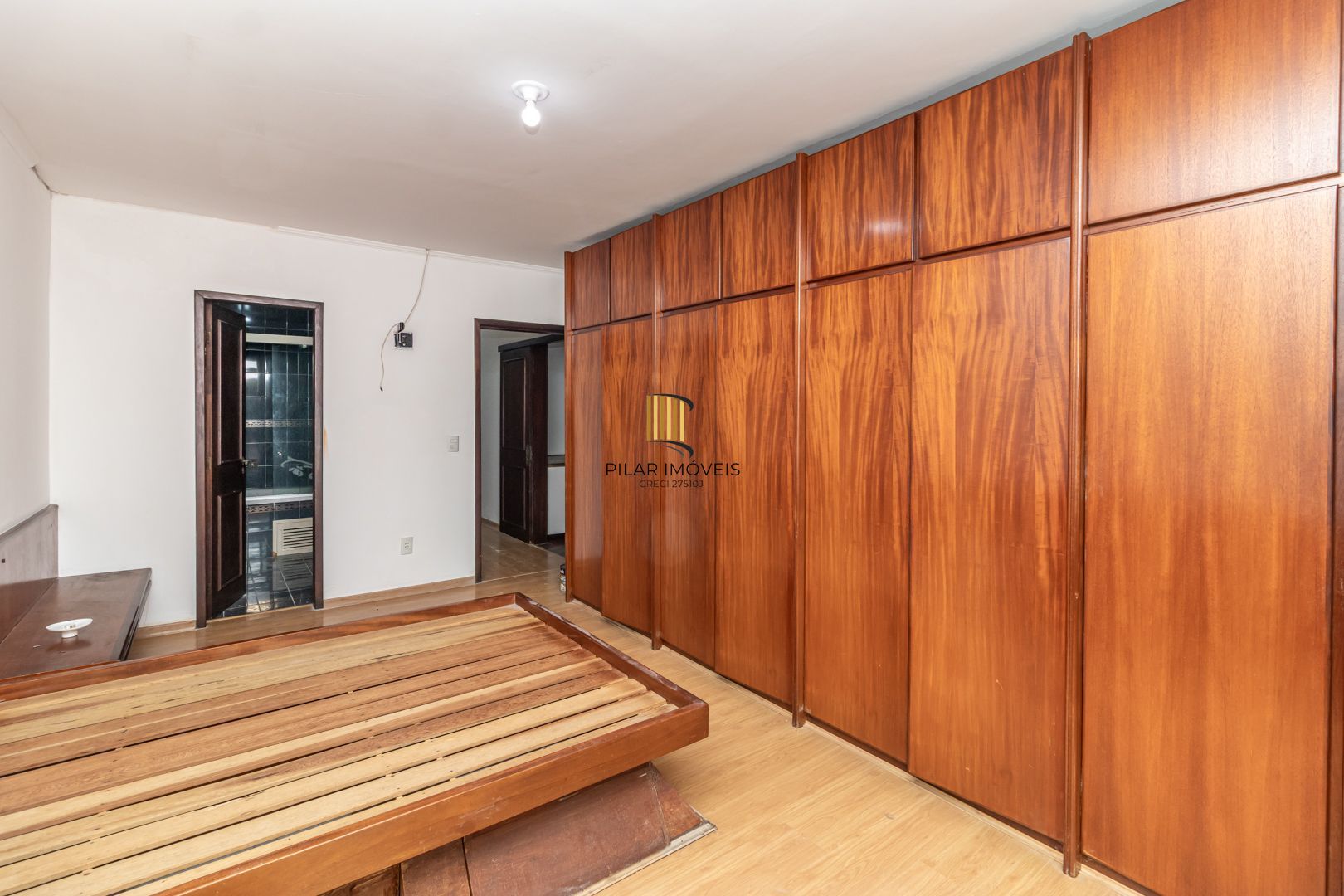 Casa no bairro Jardim Planalto de 3 dormitórios e 3 vagas