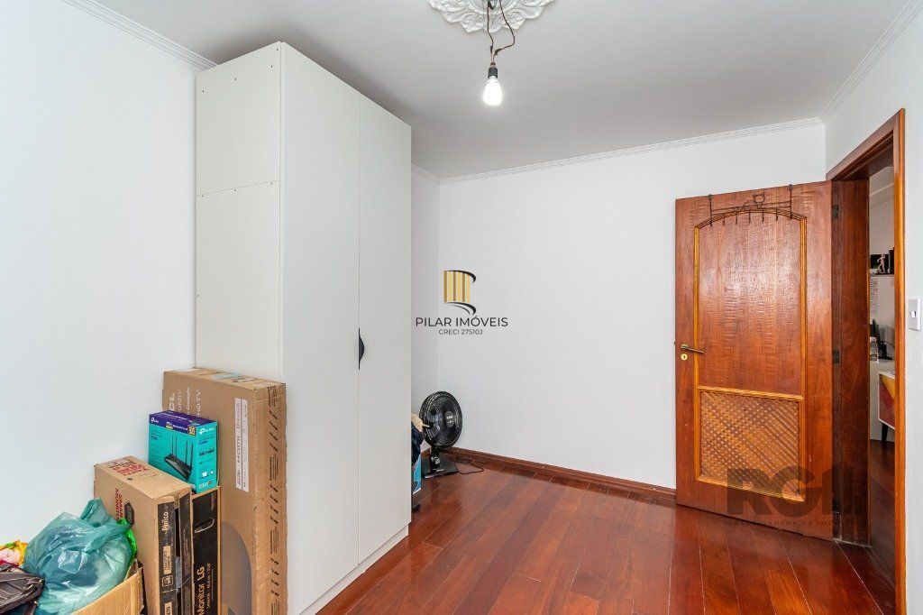 Casa no Jardim Itu com 5 dormitórios e 2 vagas e piscina
