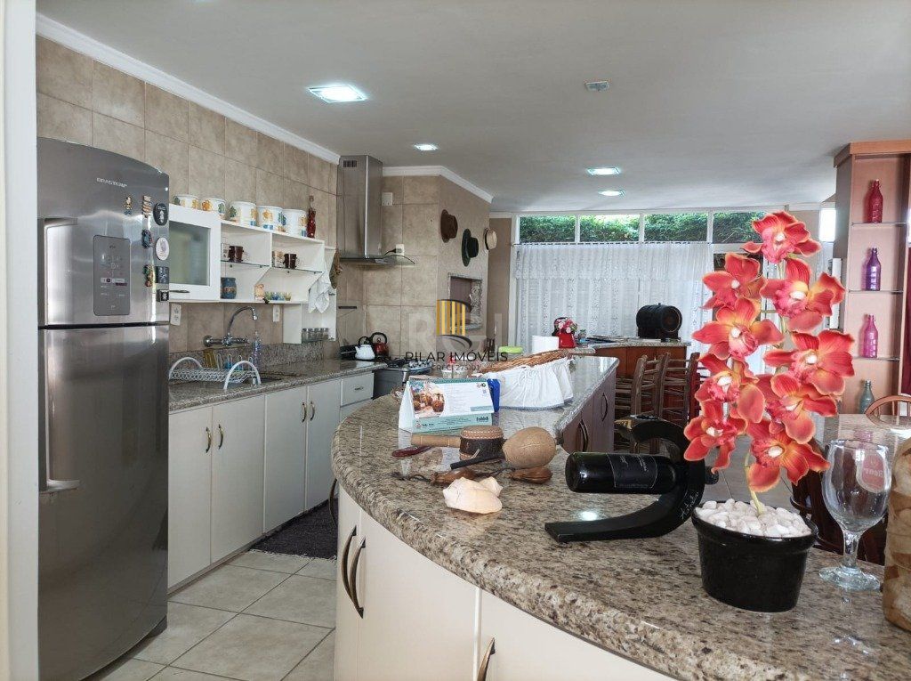 Casa para Venda 3 dormitórios 2 vagas - Capão Novo