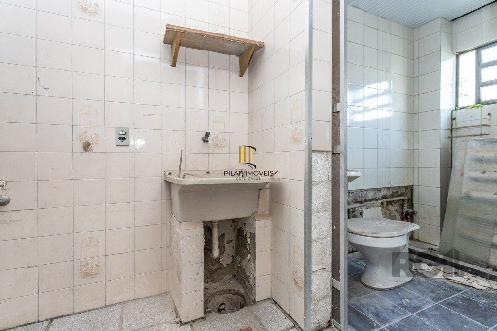 Casa 2 Dormitório(s) Bairro Jardim do Salso