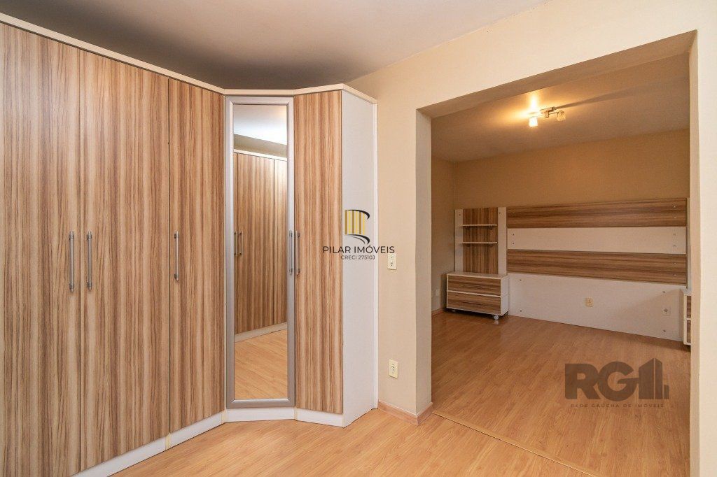 Casa Condominio no bairro Guarujá de 3 dormitórios 1 vaga DESOCUPADA