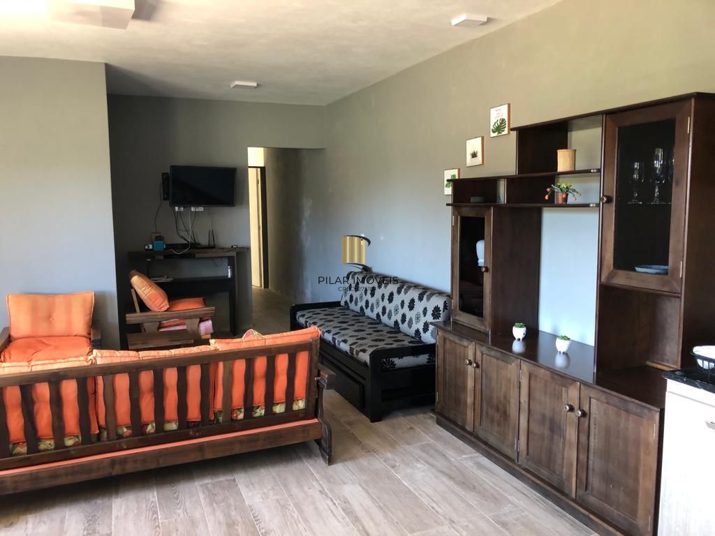 Casa 2 dormitórios no bairro Village