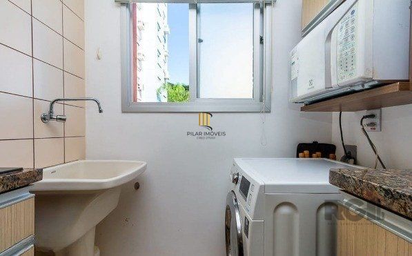 Apartamento no Nonoai de 2 dormitórios vaga e infra