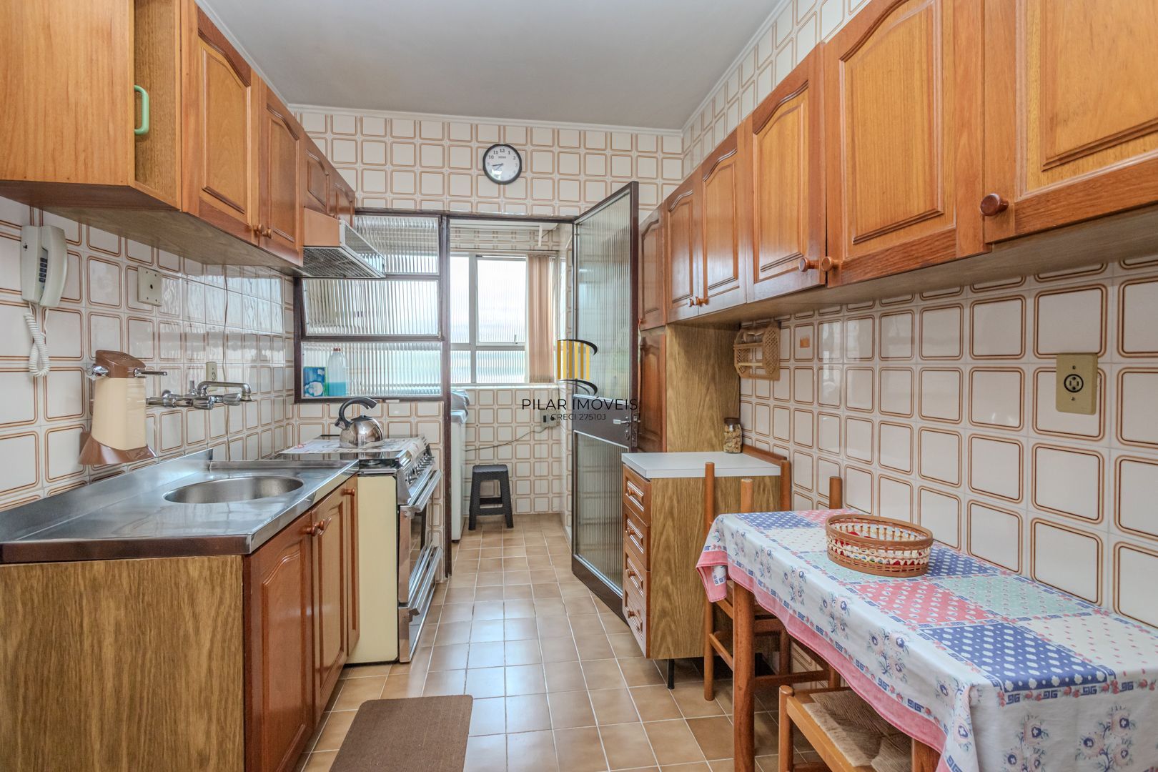 Apartamento no bairro Floresta de 3 dormitórios e vaga