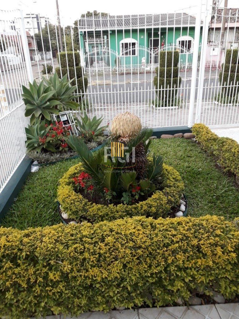 Casa para Venda - 197m², 3 dormitórios, 4 vagas - Sarandi