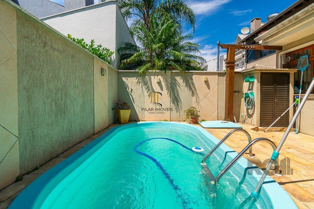 Casa em condominio no Sarandi de 3 dormitórios 2 vagas e infra