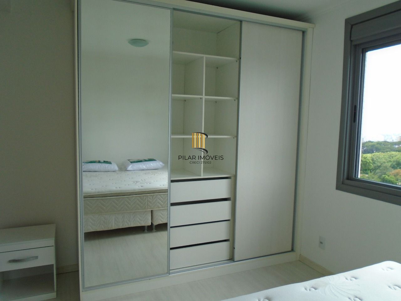 Apartamento 2 dormitórios no bairro Três Figueiras