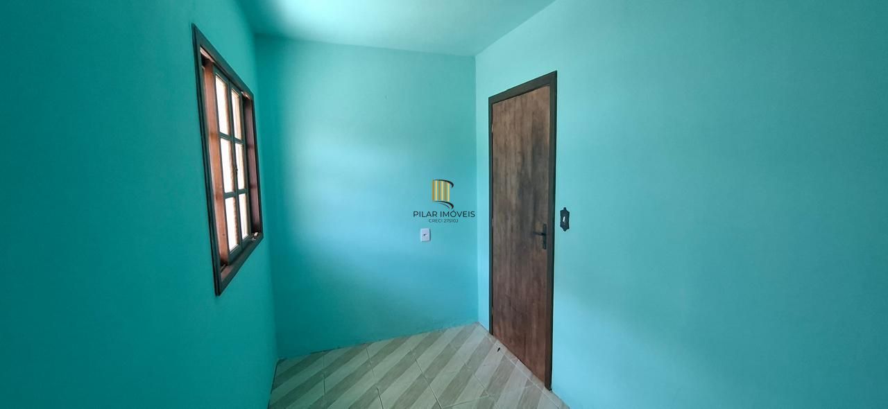 Casa em Canoas de 2 dormitórios DESOCUPADA