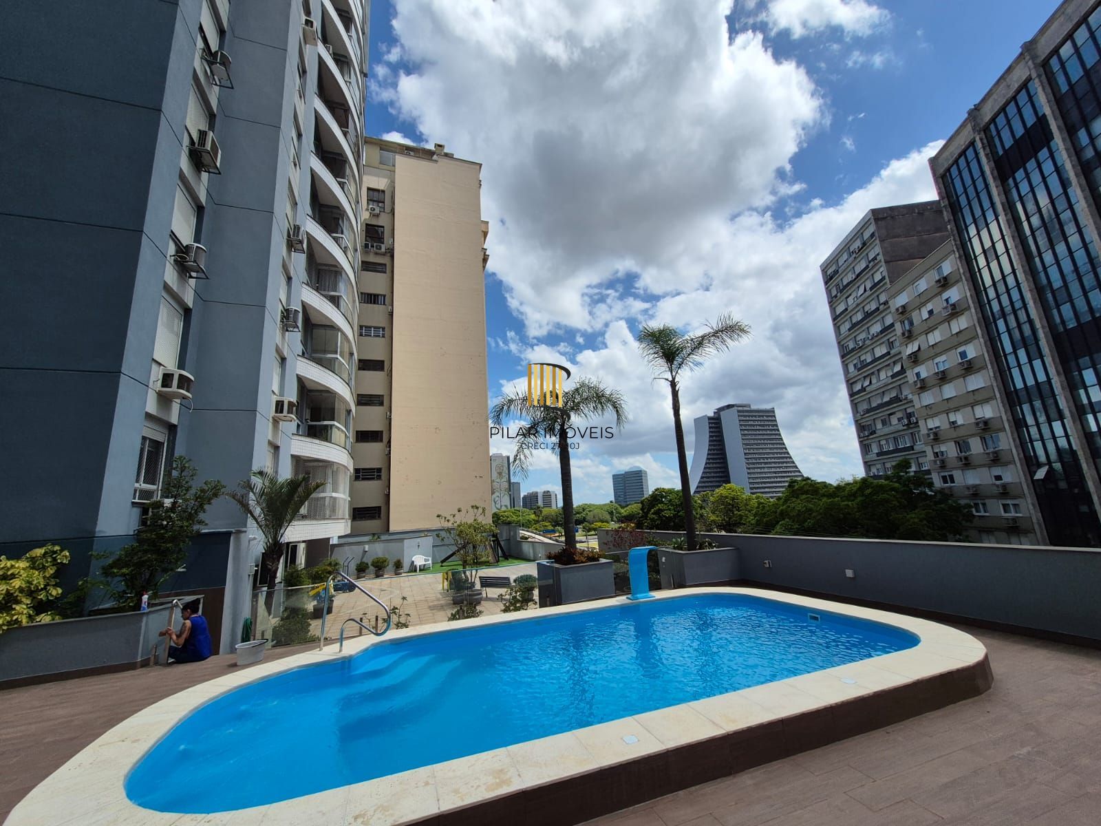 Apartamento no Centro de 2 dormitórios e 2 vagas DESOCUPADO - Pilar Imóveis