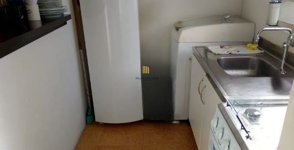 Apartamento térreo no bairro Petrópolis de 1 dormitório e pátio