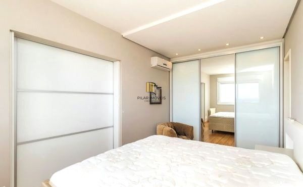 Apartamento no bairro Higienópolis de 2 dormitórios e 2 vagas