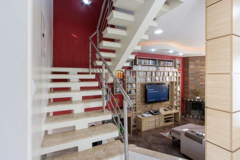 Casa 3 dormitórios no bairro Cristal