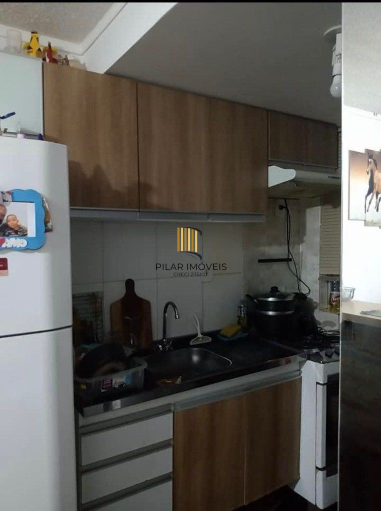 Apartamento 02 dormitórios e vaga rotativa, no bairro Jardim Leopoldina, em Porto Alegre, RS.